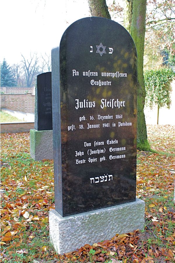 Grabstein Nummer 501 auf dem Friedhof Potsdam