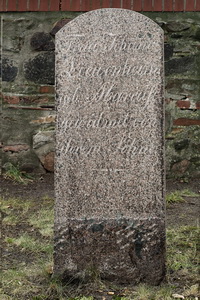 Grabstein Nummer 1 auf dem Friedhof Schwedt