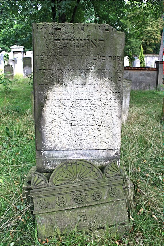 Grabstein Nummer 134 auf dem Friedhof Potsdam