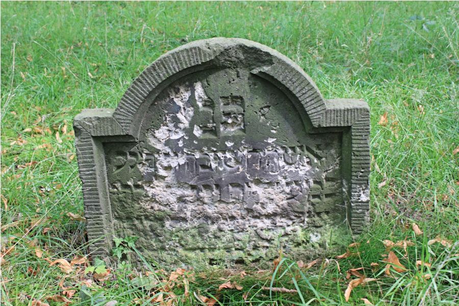 Grabstein Nummer 65 auf dem Friedhof Potsdam