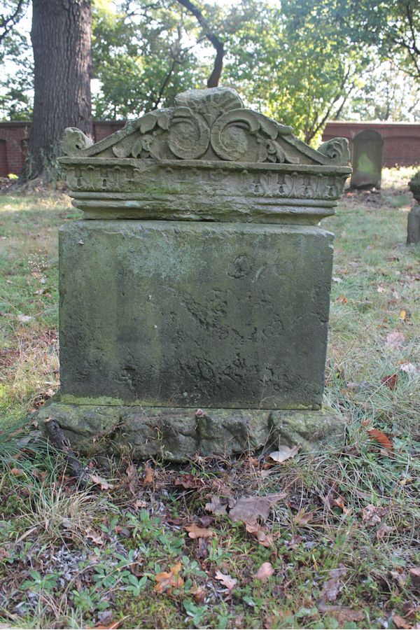 Grabstein Nummer 34 auf dem Friedhof Guben