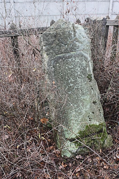 Grabstein Nummer 11 auf dem Friedhof Zasieki (Forst)
