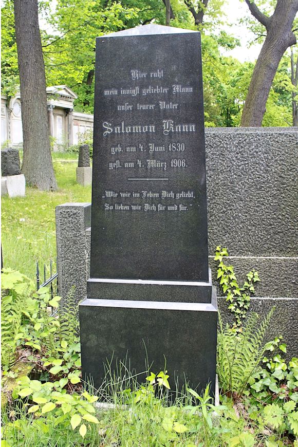 Grabstein Nummer 4771 auf dem Friedhof Potsdam