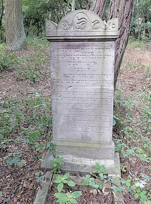 Grabstein Nummer 108 auf dem Friedhof Trzciel (Tirschtiegel)