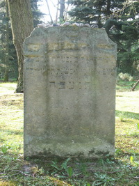 Grabstein Nummer 4 auf dem Friedhof Kremmen