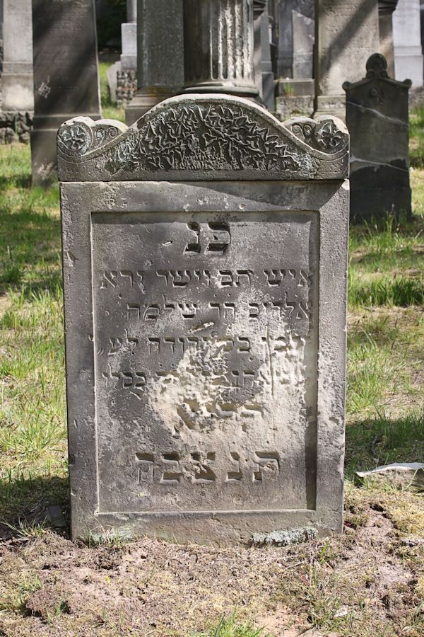 Grabstein Nummer 180 auf dem Friedhof Potsdam