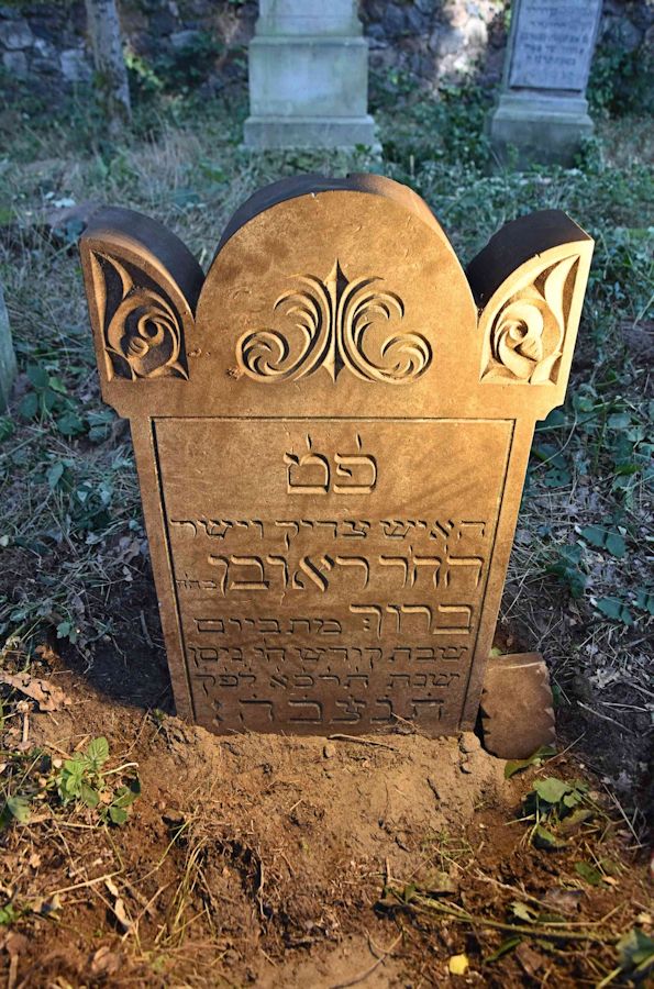 Grabstein Nummer 94 auf dem Friedhof Trzemeszno Lubuskie (Schermeisel)
