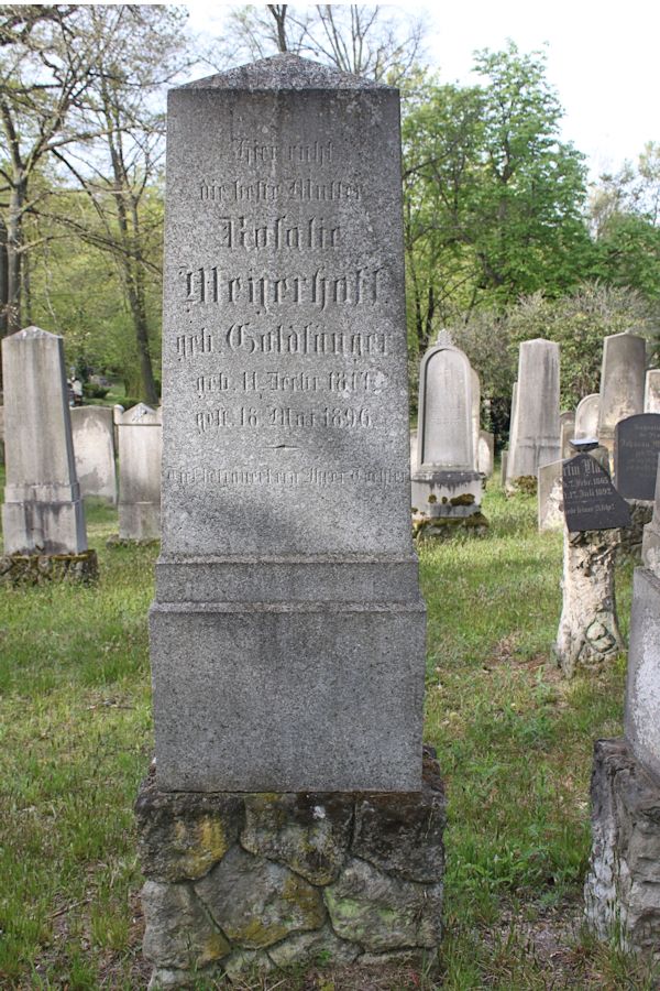Grabstein Nummer 331 auf dem Friedhof Potsdam