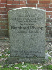 Grabstein Nummer 3 auf dem Friedhof Rathenow