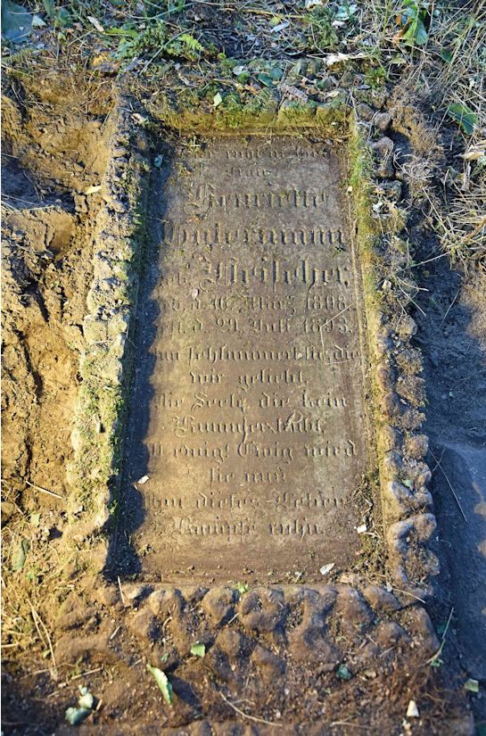 Grabstein Nummer 107 auf dem Friedhof Trzemeszno Lubuskie (Schermeisel)