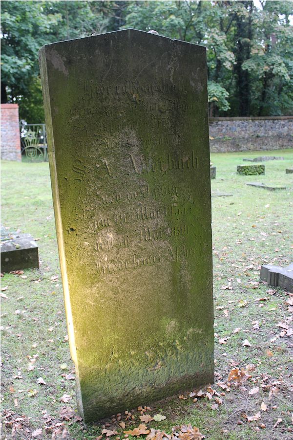 Grabstein Nummer 29 auf dem Friedhof Storkow