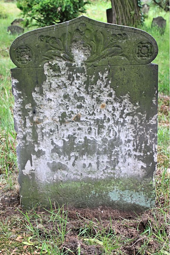 Grabstein Nummer 384 auf dem Friedhof Potsdam