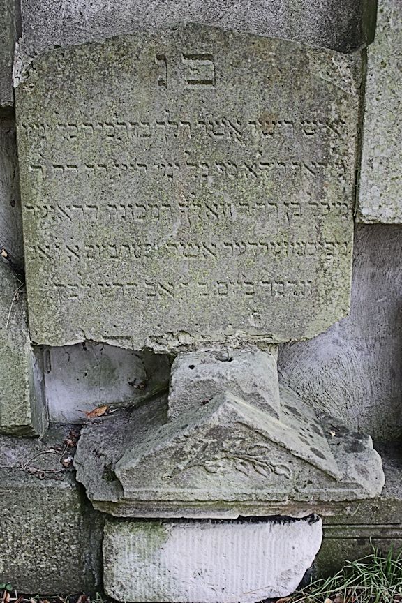 Grabstein Nummer 29 auf dem Friedhof Witnica (Vietz)