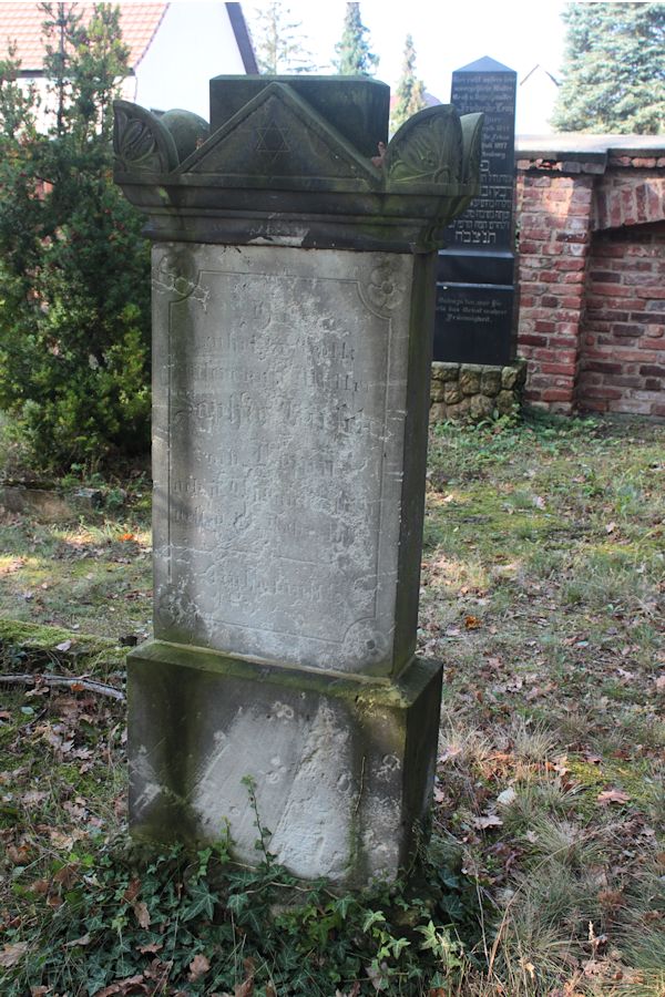 Grabstein Nummer 78 auf dem Friedhof Guben