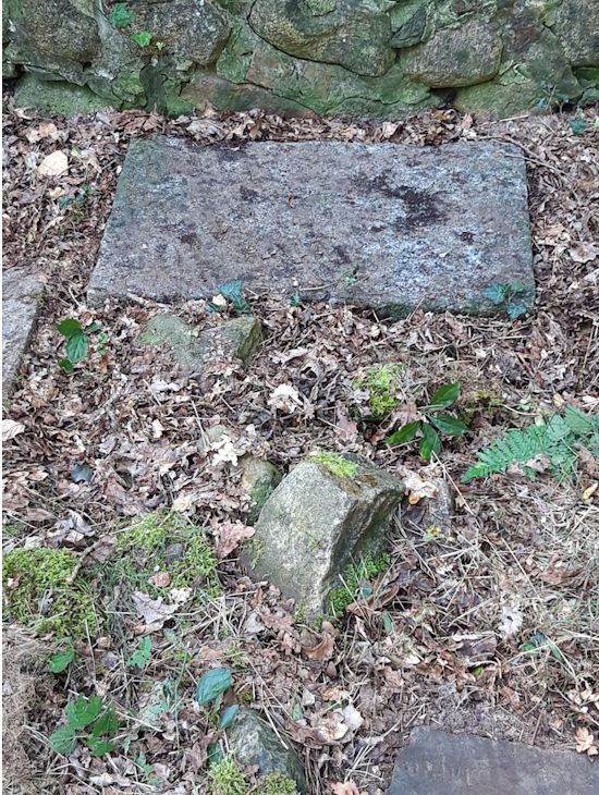 Grabstein Nummer 18 auf dem Friedhof Beeskow