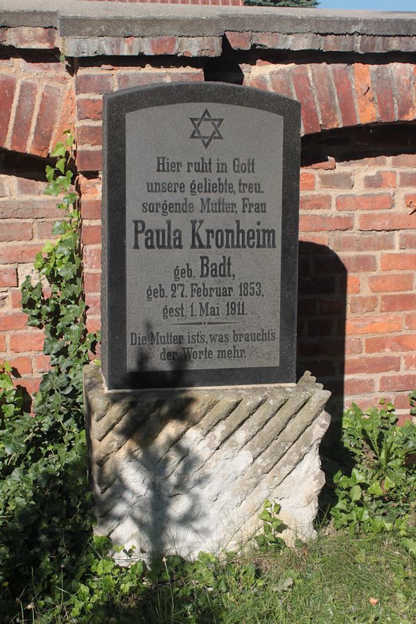 Grabstein Nummer 54 auf dem Friedhof Guben