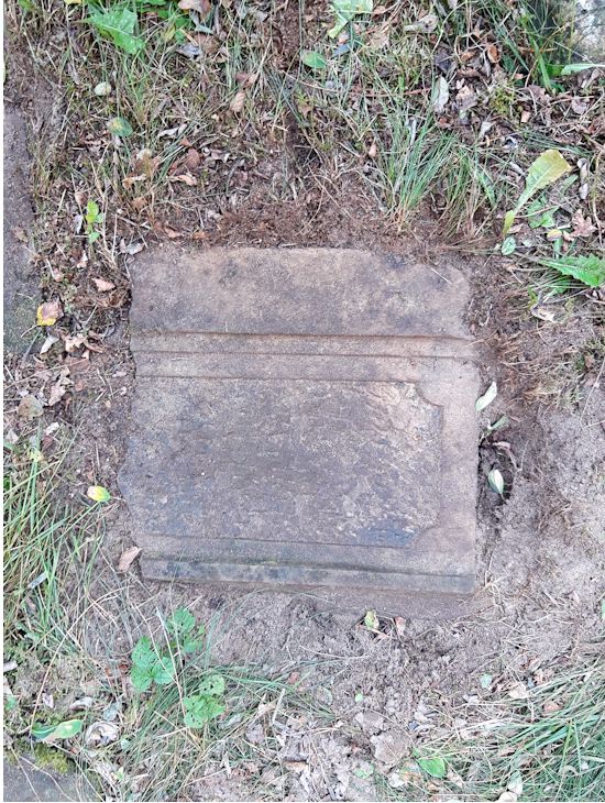 Grabstein Nummer 28 auf dem Friedhof Beeskow