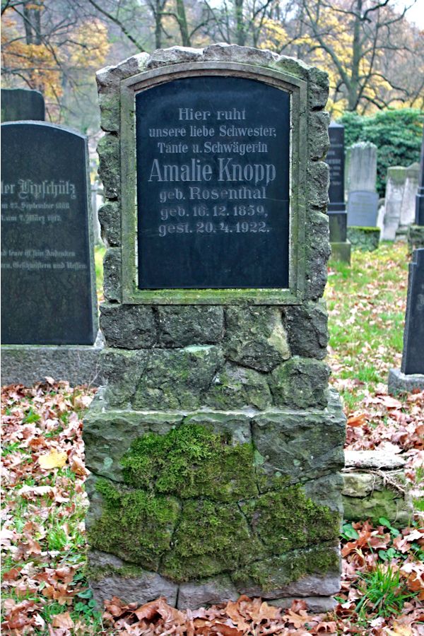 Grabstein Nummer 379 auf dem Friedhof Potsdam