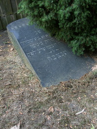Grabstein Nummer 9 auf dem Friedhof Wittenberge