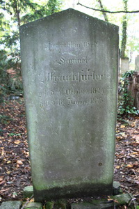 Grabstein Nummer 17 auf dem Friedhof Lindow