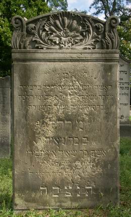 Grabstein Nummer 35 auf dem Friedhof Wriezen