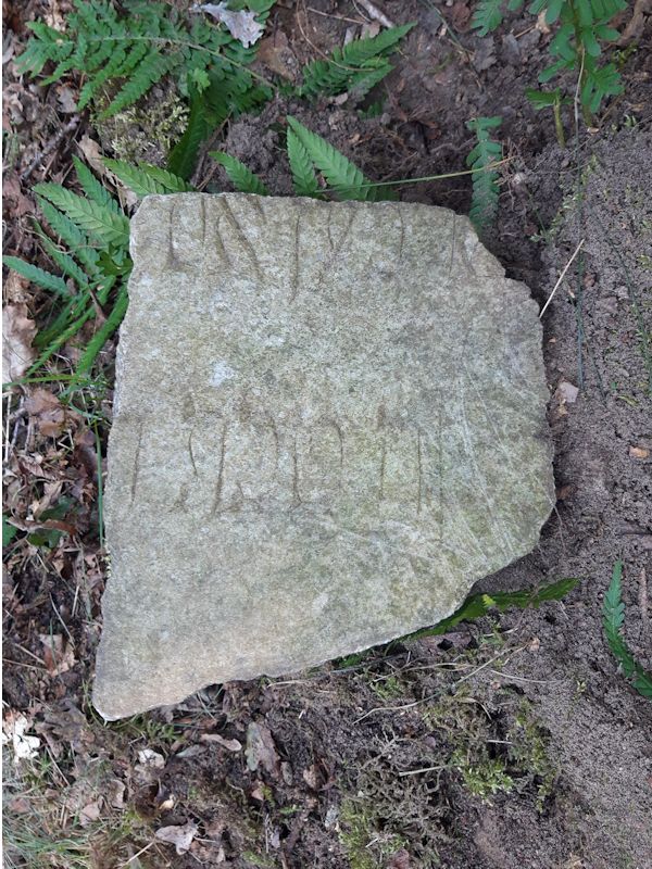 Grabstein Nummer 8 auf dem Friedhof Beeskow