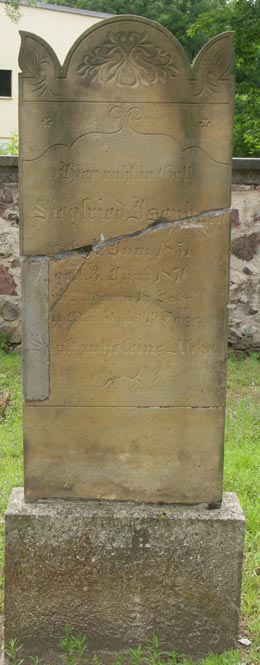 Grabstein Nummer 21 auf dem Friedhof Wriezen