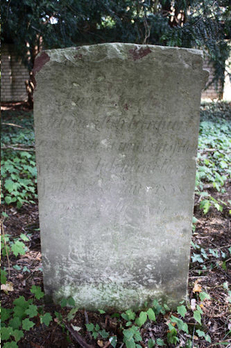 Grabstein Nummer 60 auf dem Friedhof Beelitz
