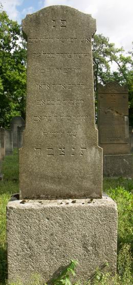 Grabstein Nummer 8 auf dem Friedhof Wriezen