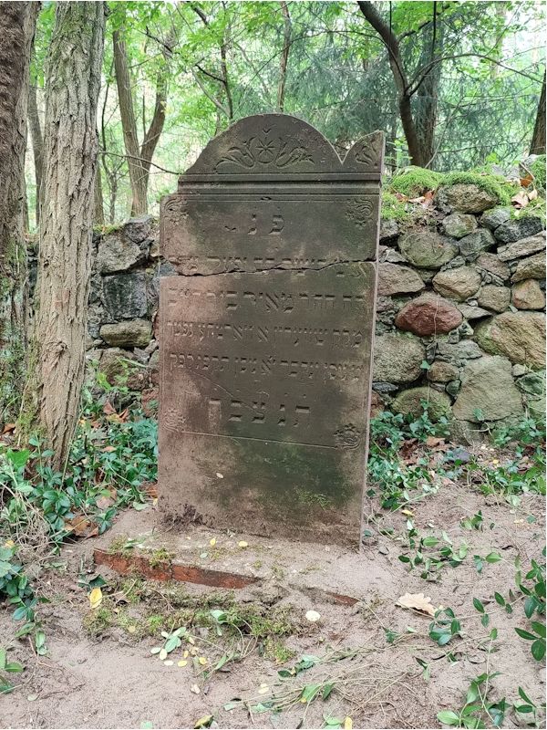 Grabstein Nummer 26 auf dem Friedhof Boleszkowice (Fürstenfelde)