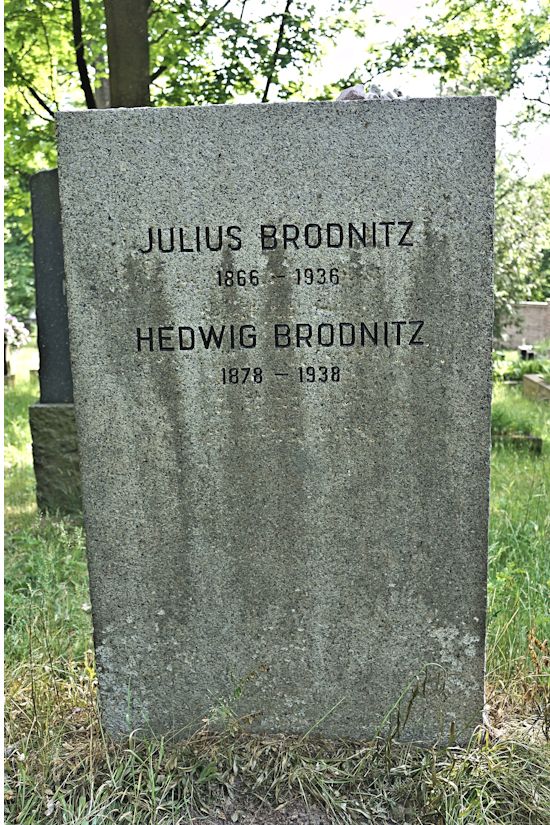 Grabstein Nummer 414 auf dem Friedhof Potsdam