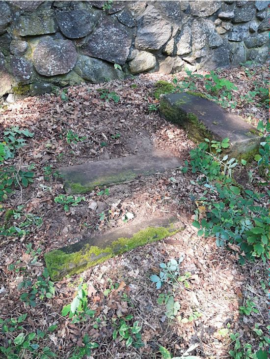Grabstein Nummer 23 auf dem Friedhof Beeskow