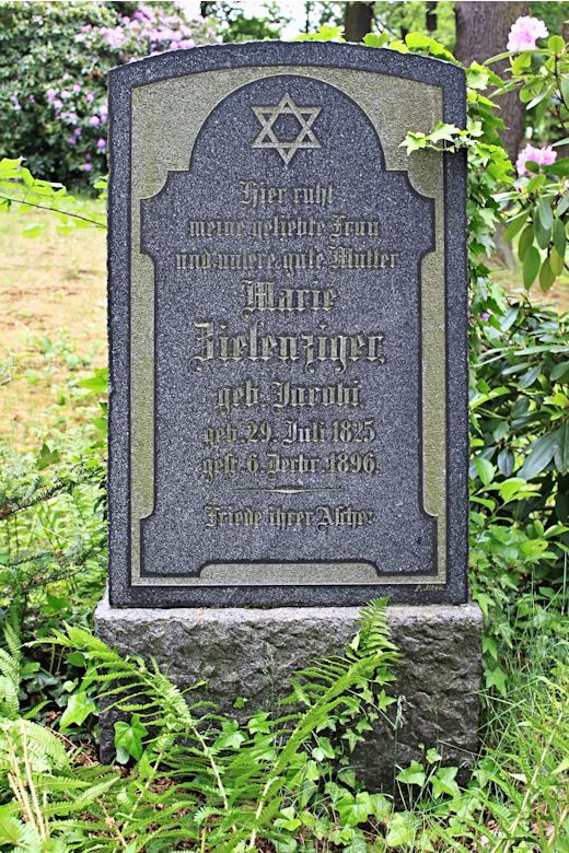Grabstein Nummer 465 auf dem Friedhof Potsdam