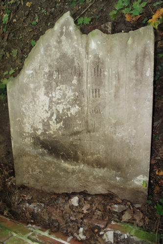 Grabstein Nummer 34 auf dem Friedhof Lindow