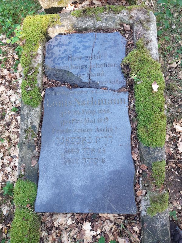 Grabstein Nummer 2 auf dem Friedhof Beeskow
