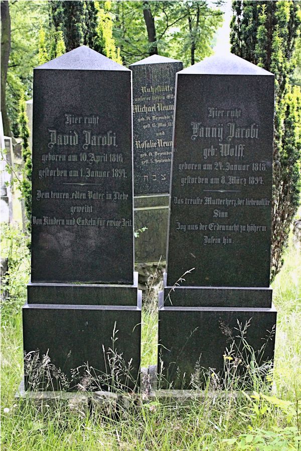 Grabstein Nummer 321 auf dem Friedhof Potsdam
