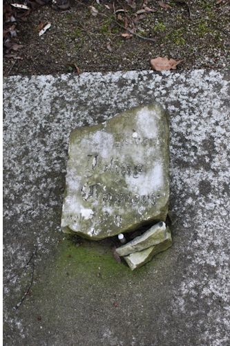 Grabstein Nummer 7 auf dem Friedhof Fürstenwalde