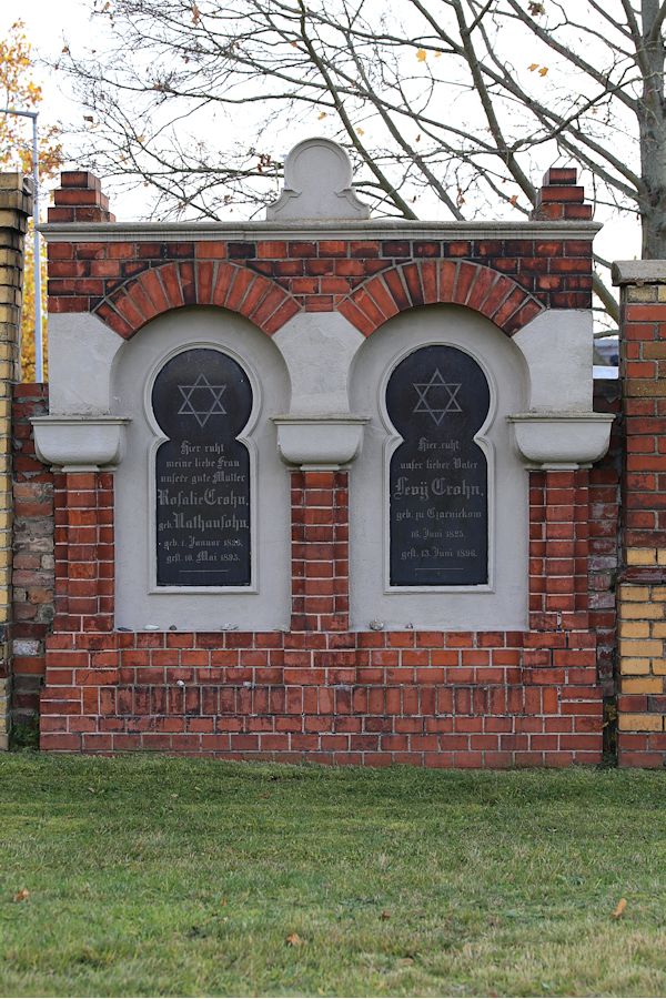 Grabstein Nummer 17 auf dem Friedhof Brandenburg