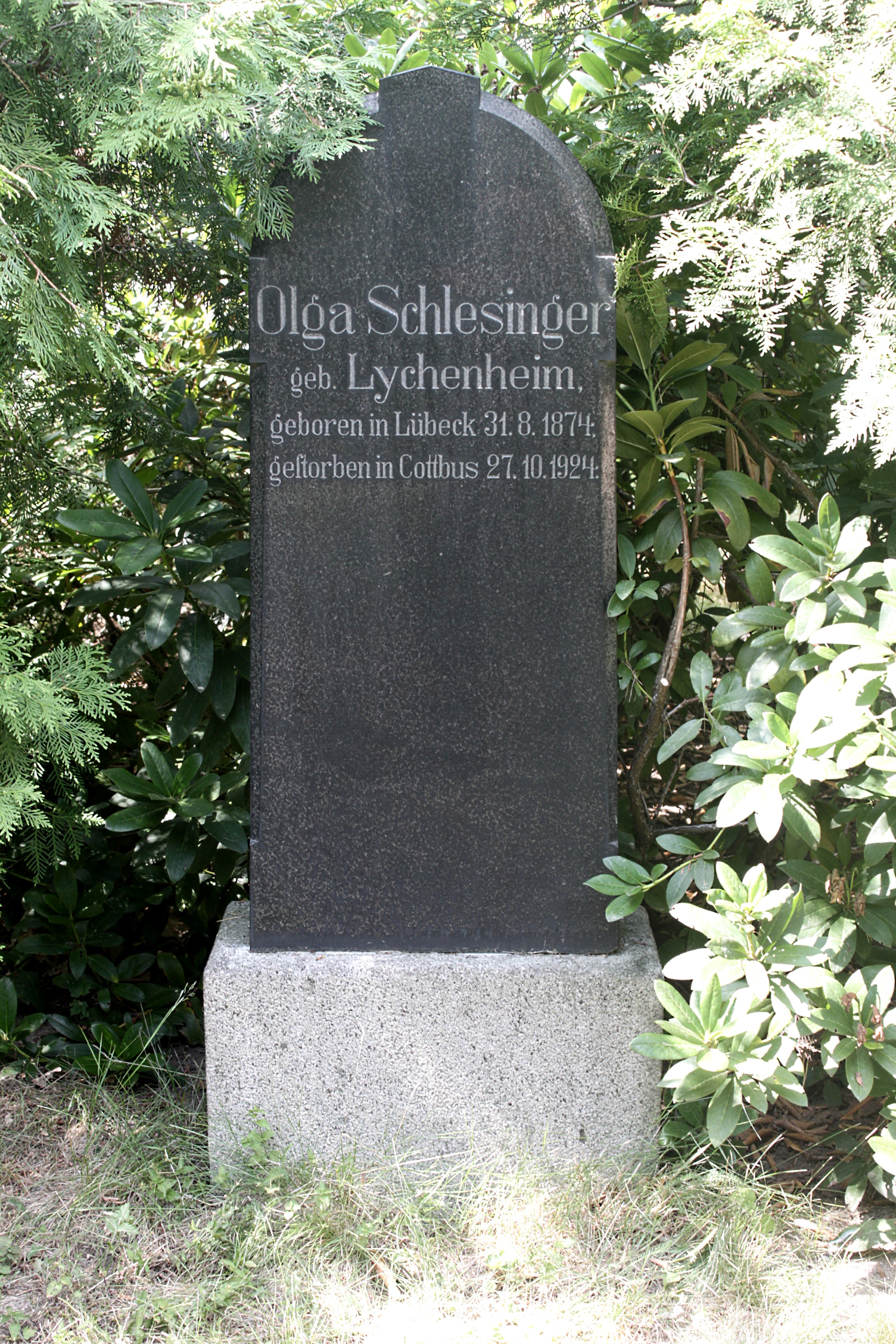 Grabstein Nummer 60 auf dem Friedhof Cottbus 1