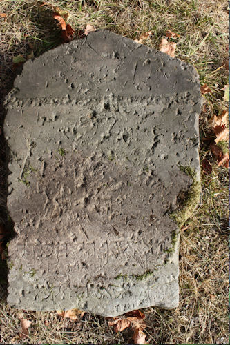 Grabstein Nummer 23 auf dem Friedhof Beelitz