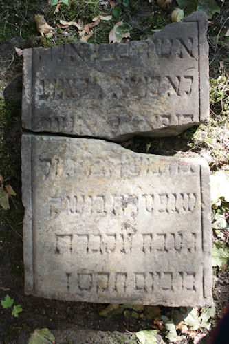 Grabstein Nummer 15 auf dem Friedhof Beelitz