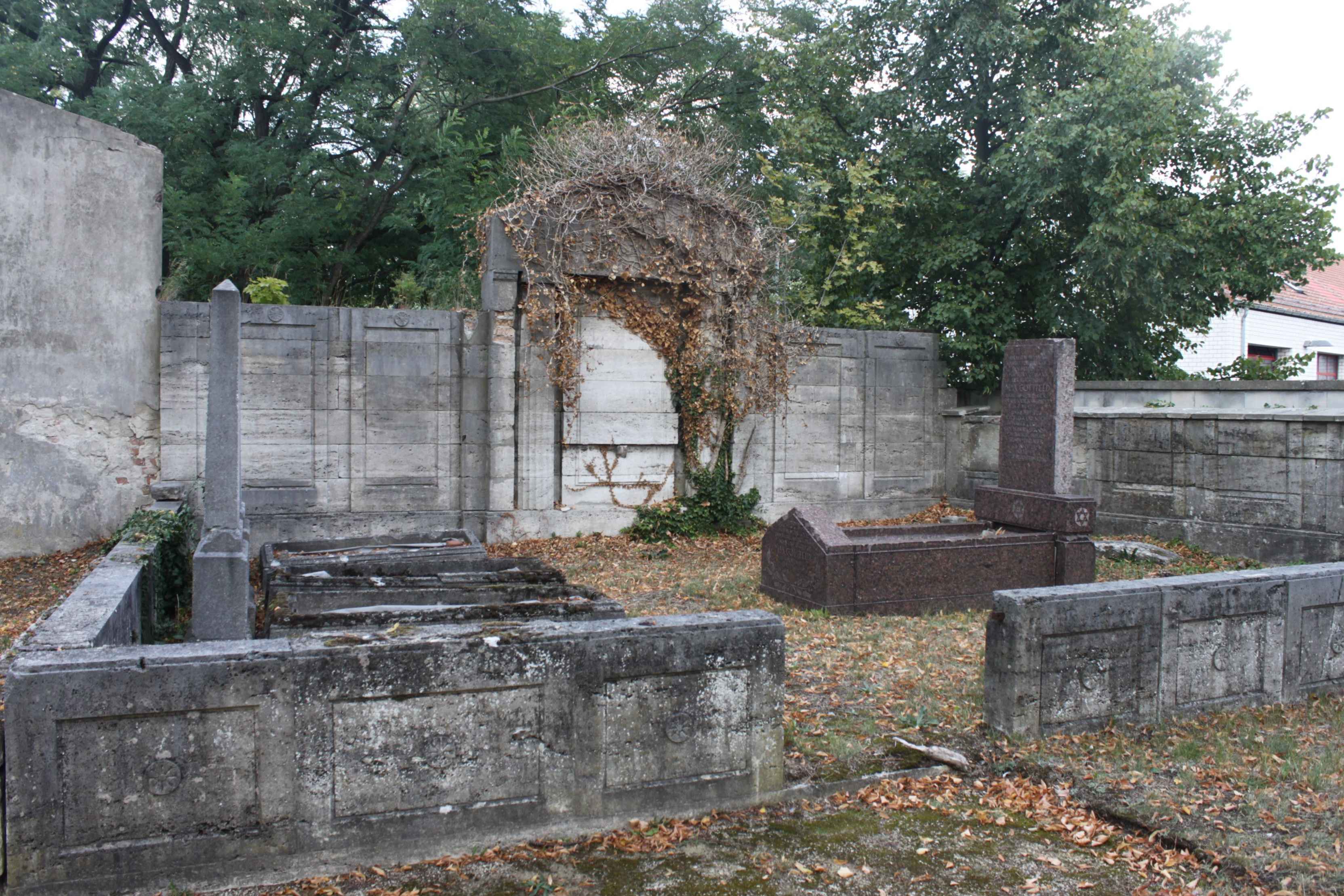 Grabstein Nummer 560 auf dem Friedhof Fürstenwalde