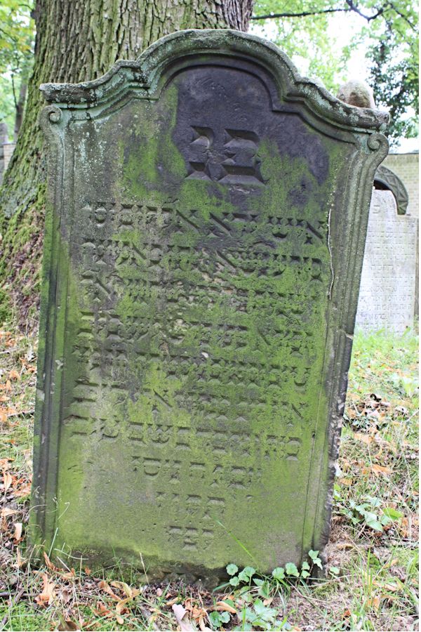 Grabstein Nummer 54 auf dem Friedhof Potsdam
