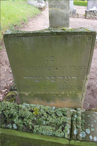 Grabstein Nummer 9 auf dem Friedhof Oderberg