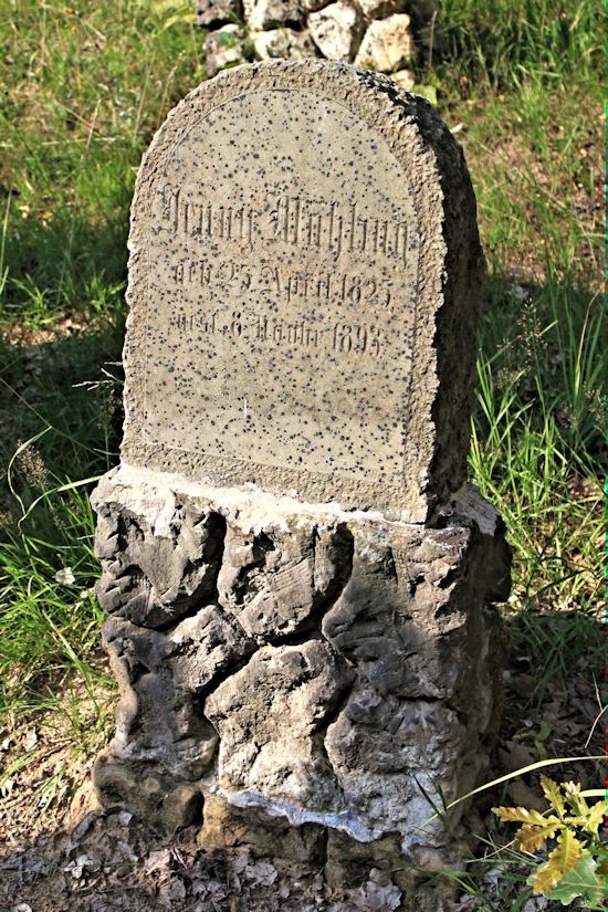 Grabstein Nummer 320 auf dem Friedhof Potsdam