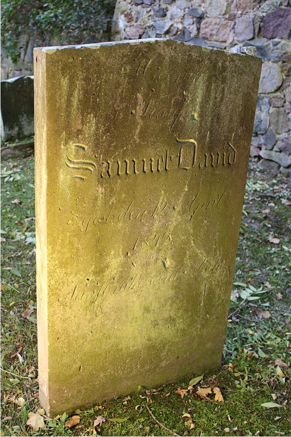 Grabstein Nummer 44 auf dem Friedhof Storkow