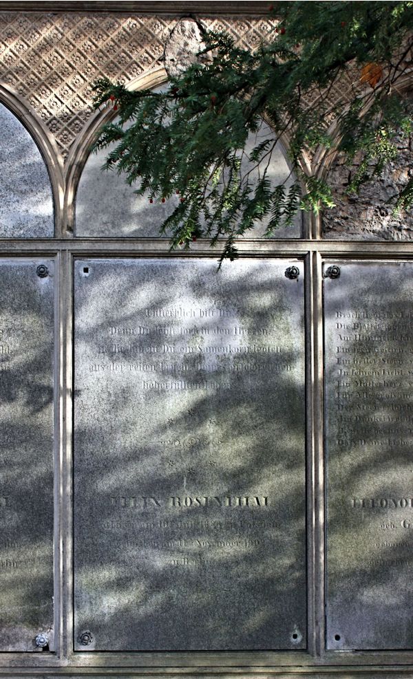 Grabstein Nummer 4432 auf dem Friedhof Potsdam