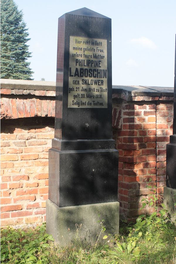 Grabstein Nummer 56 auf dem Friedhof Guben