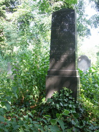 Grabstein Nummer 11 auf dem Friedhof Perleberg