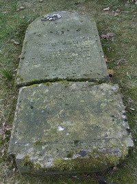 Grabstein Nummer 16 auf dem Friedhof Kremmen